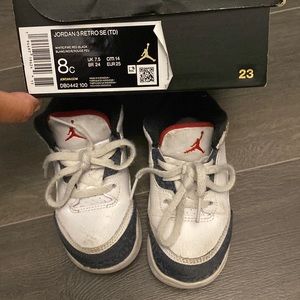Toddler Boys size 8c Jordan retro 3. Good condition